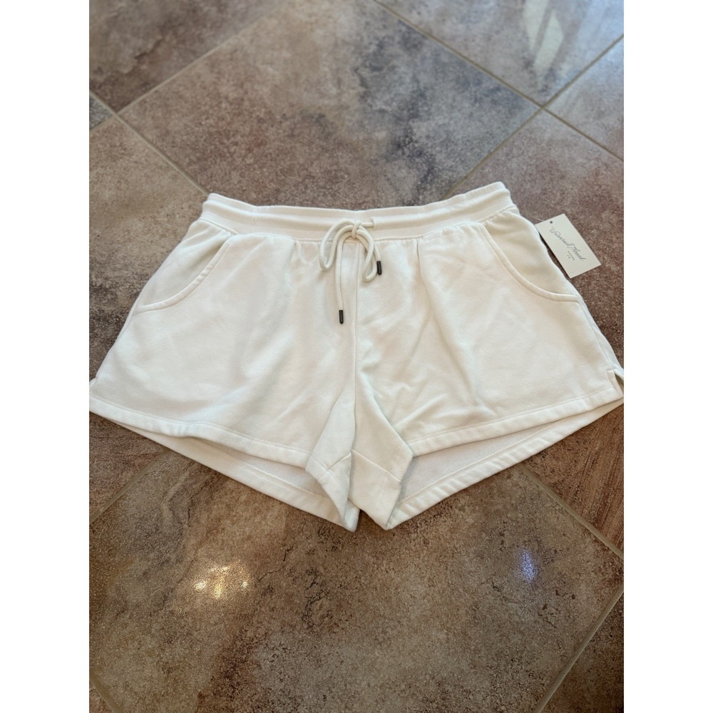 Women's Universal Thread Cream Drawstring Fleece Lounge Shorts Size Medium NWT
